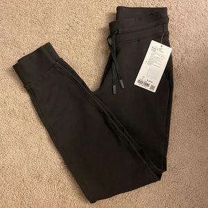 NWT Lululemon Ready to Fleece Jogger